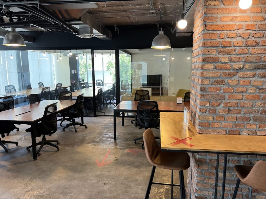 LAUNCH Coworking Holley
